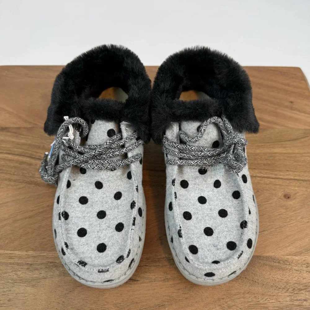 Hey Dude size 1y